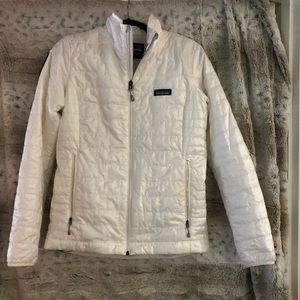 Patagonia Nano puff women’s jacket EUC!! Medium